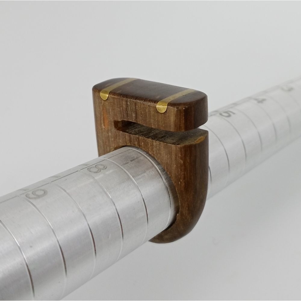 Carved wood ring - Picture 1 of 7